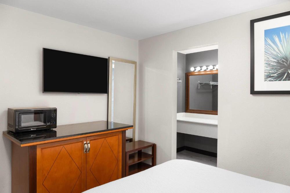 Double Room - Non-Smoking interior